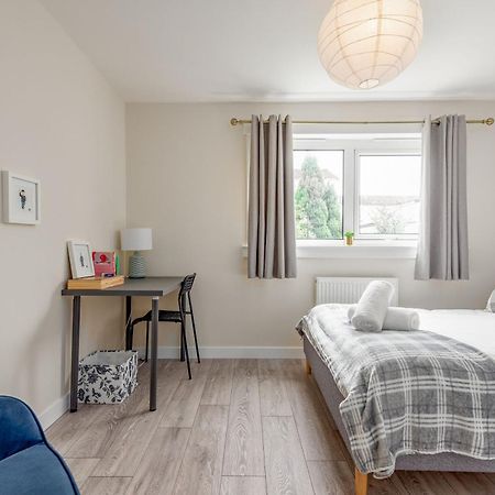Hamilton Hideaway Villa เซนต์แอนดรูว์ ภายนอก รูปภาพ